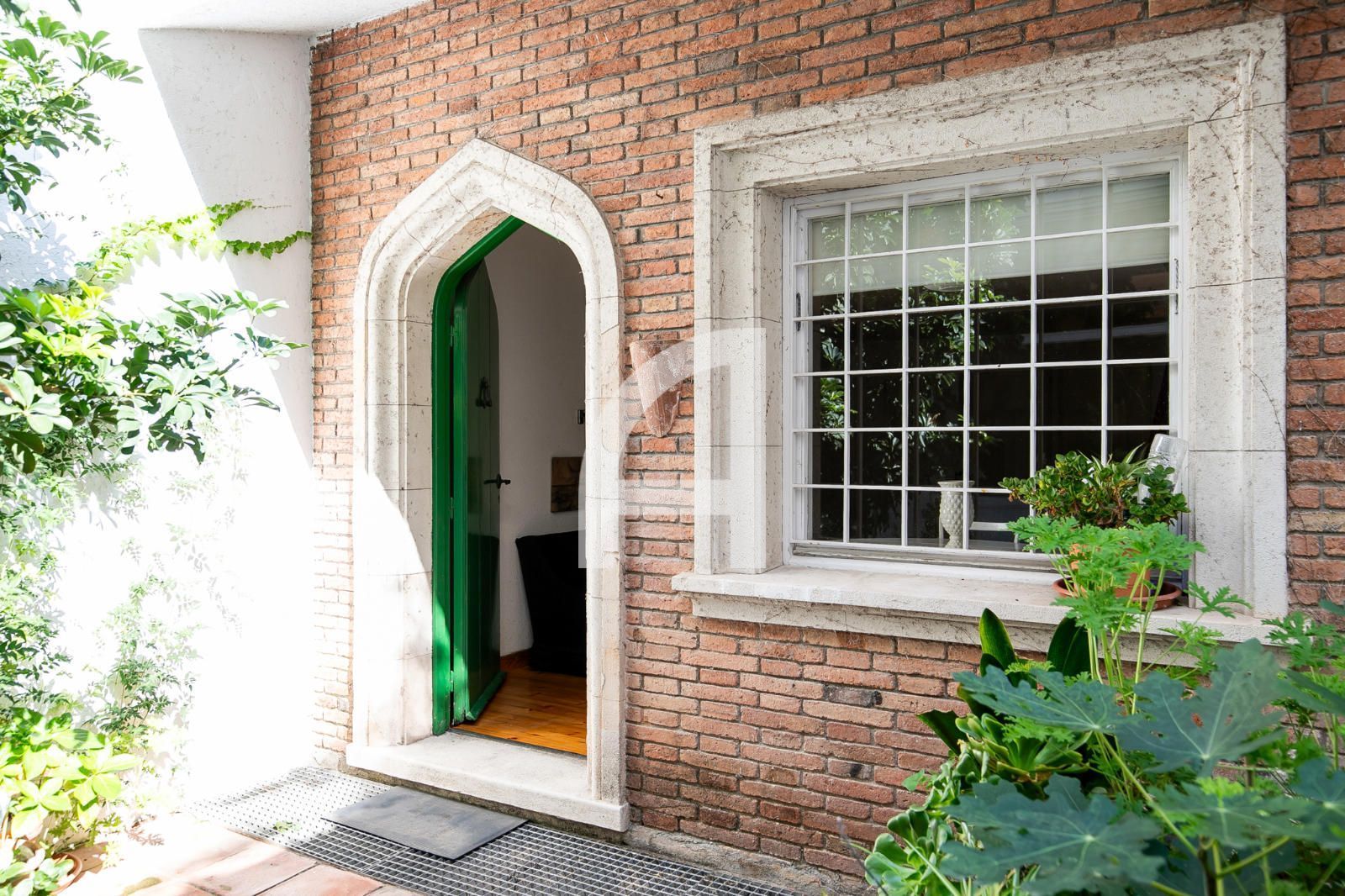 Piso en venta en  Barcelona Capital con Calefacción, Parquet y Terraza