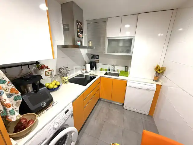 Cocina de Piso en venta en Madrid con Aire acondicionado, Calefacción y Jardín privado