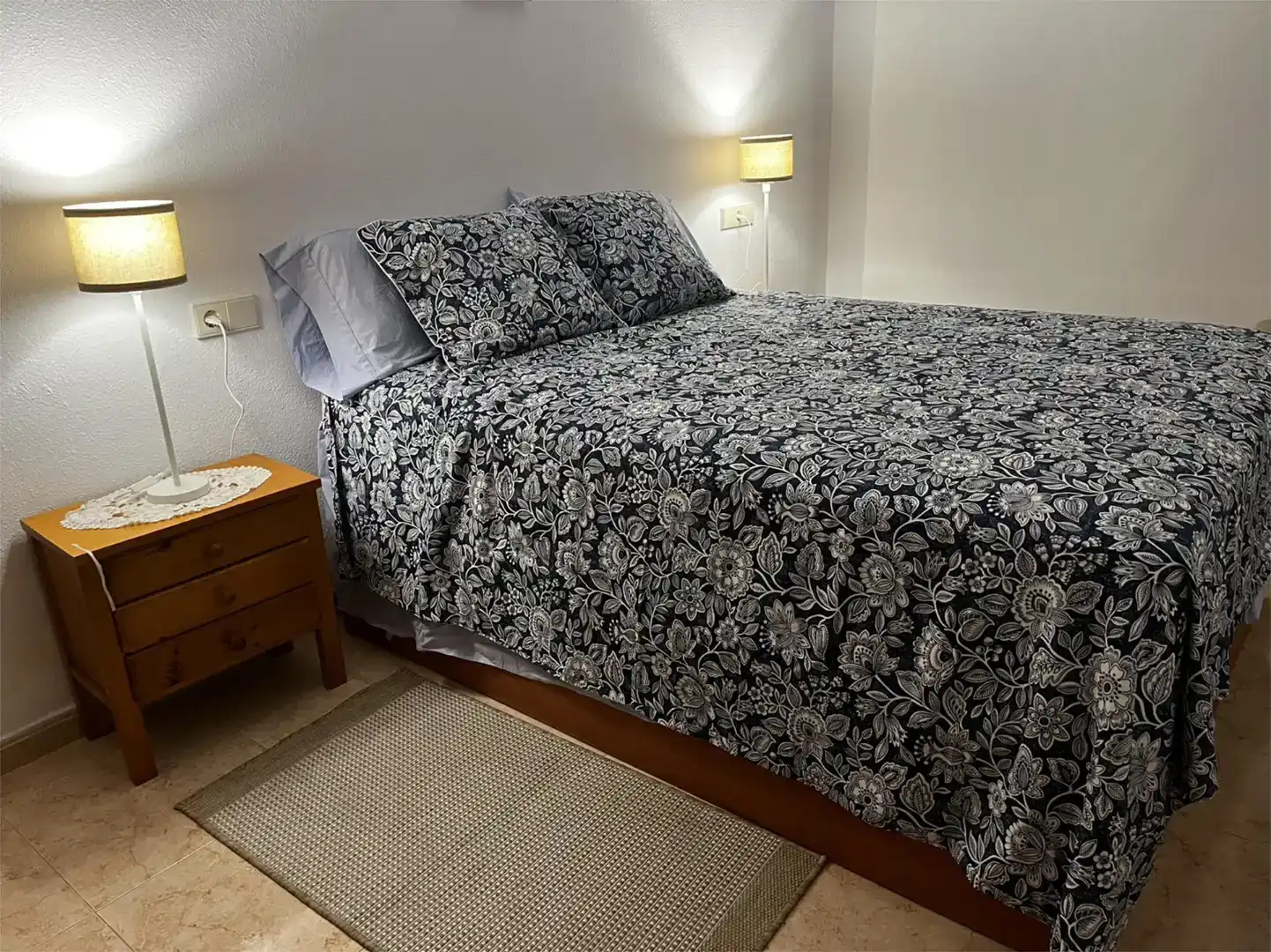 Habitación de Ático de alquiler en Torrevieja con Aire acondicionado, Amueblado y Horno