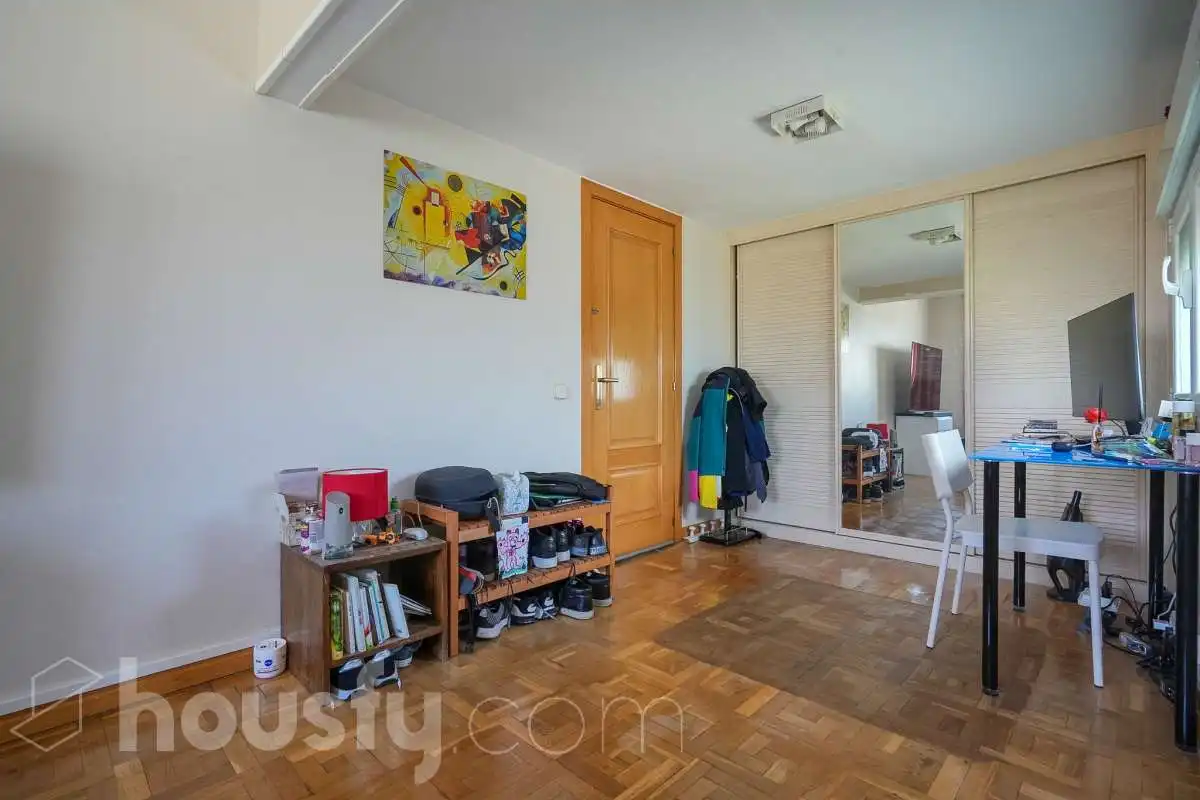 Dormitori de Casa o xalet en venda en Pozuelo de Alarcón amb Aire condicionat, Calefacció i Jardí privat