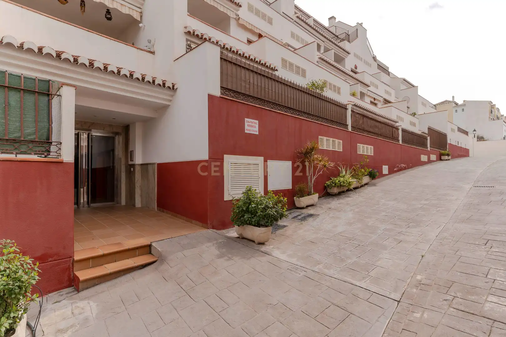 Vista exterior de Apartamento en venta en Vélez de Benaudalla con Aire acondicionado, Trastero y Piscina