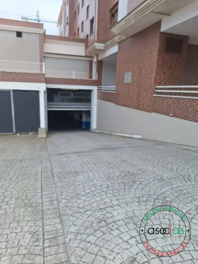 Parkplatz von Garage zum Verkauf in Gijón 