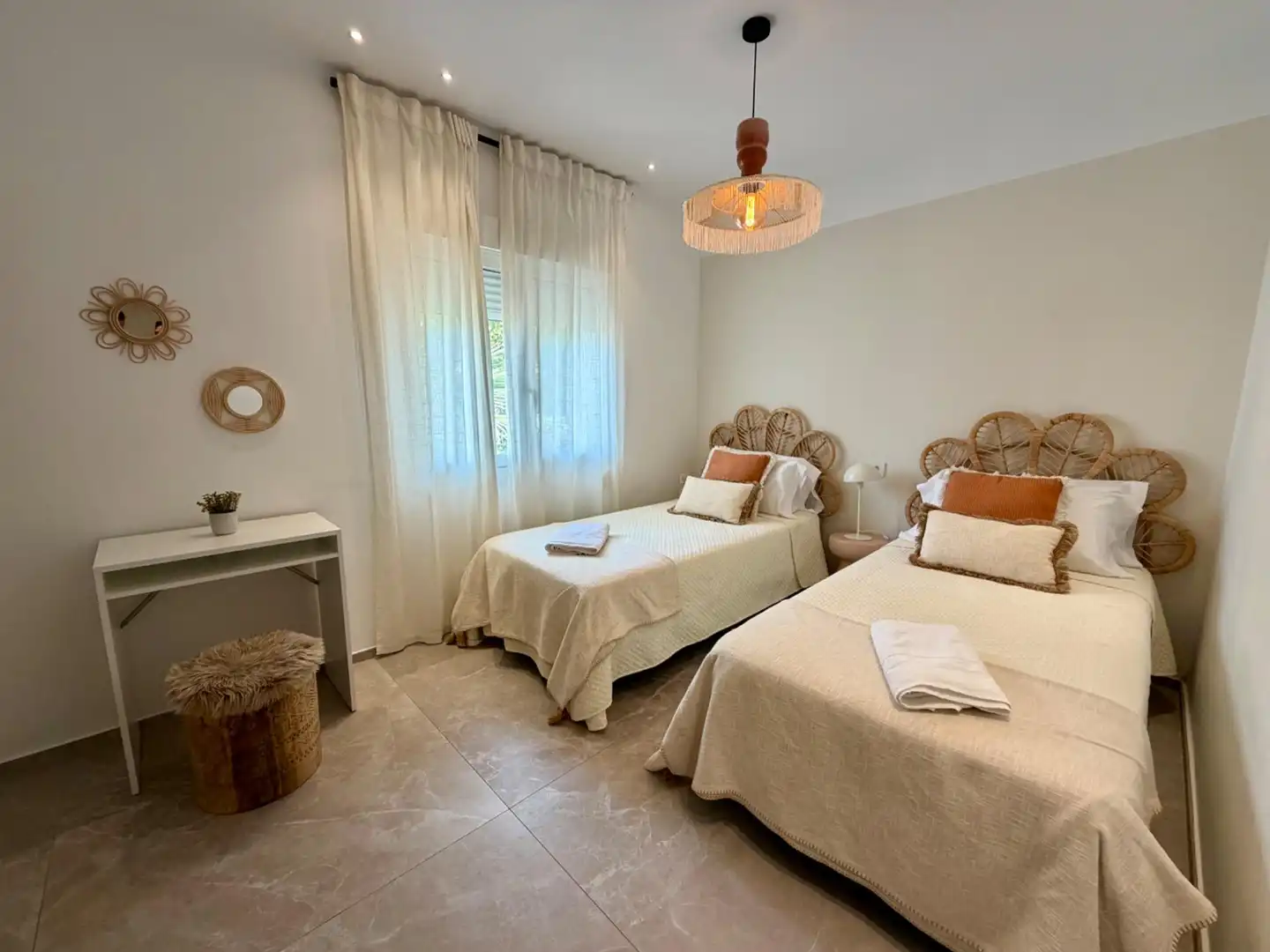 Habitación de Edificio en venta en Finestrat