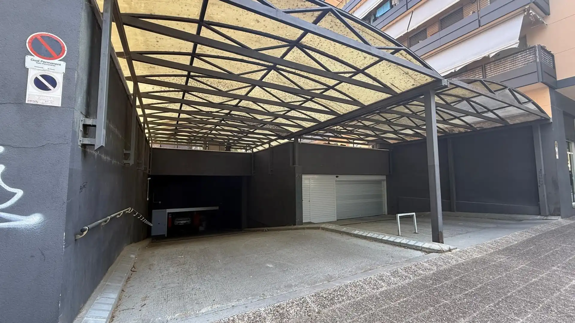 Parking de Garaje de alquiler en Girona Capital