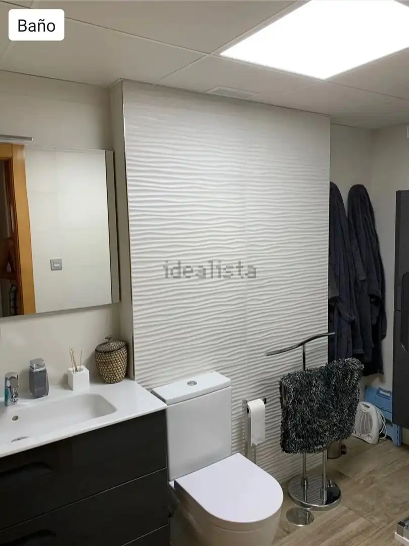 Baño de Ático de alquiler en Almería con Aire acondicionado, Calefacción y Amueblado