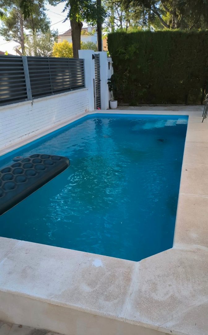 Piscina de Casa o xalet de lloguer en Paterna amb Aire condicionat, Calefacció i Terrassa