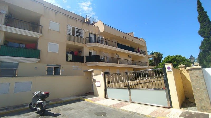 Exterior view of Flat for sale in Roquetas de Mar  with Swimming Pool