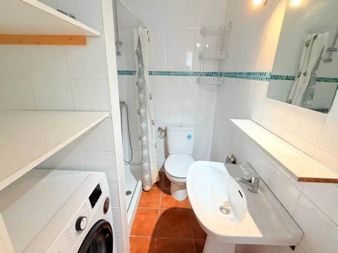 Bathroom of Apartments for sale in Velilla - Velilla Taramay