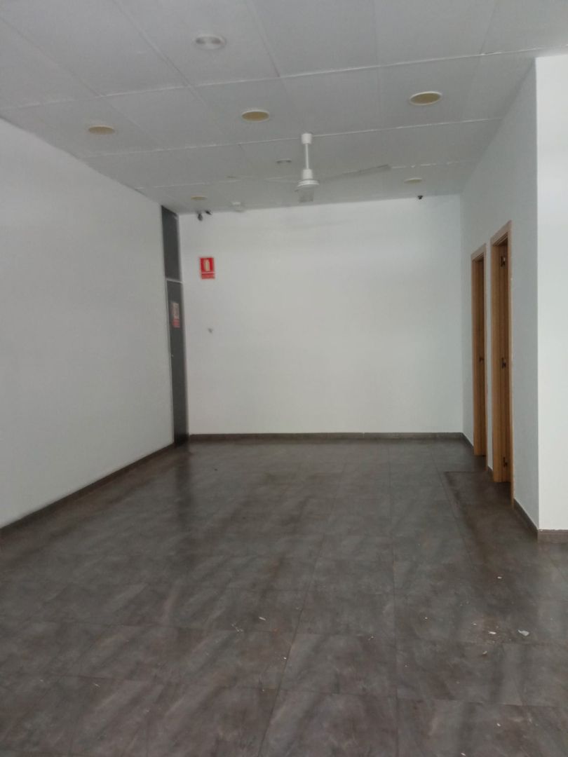 Local de lloguer en  Valencia Capital
