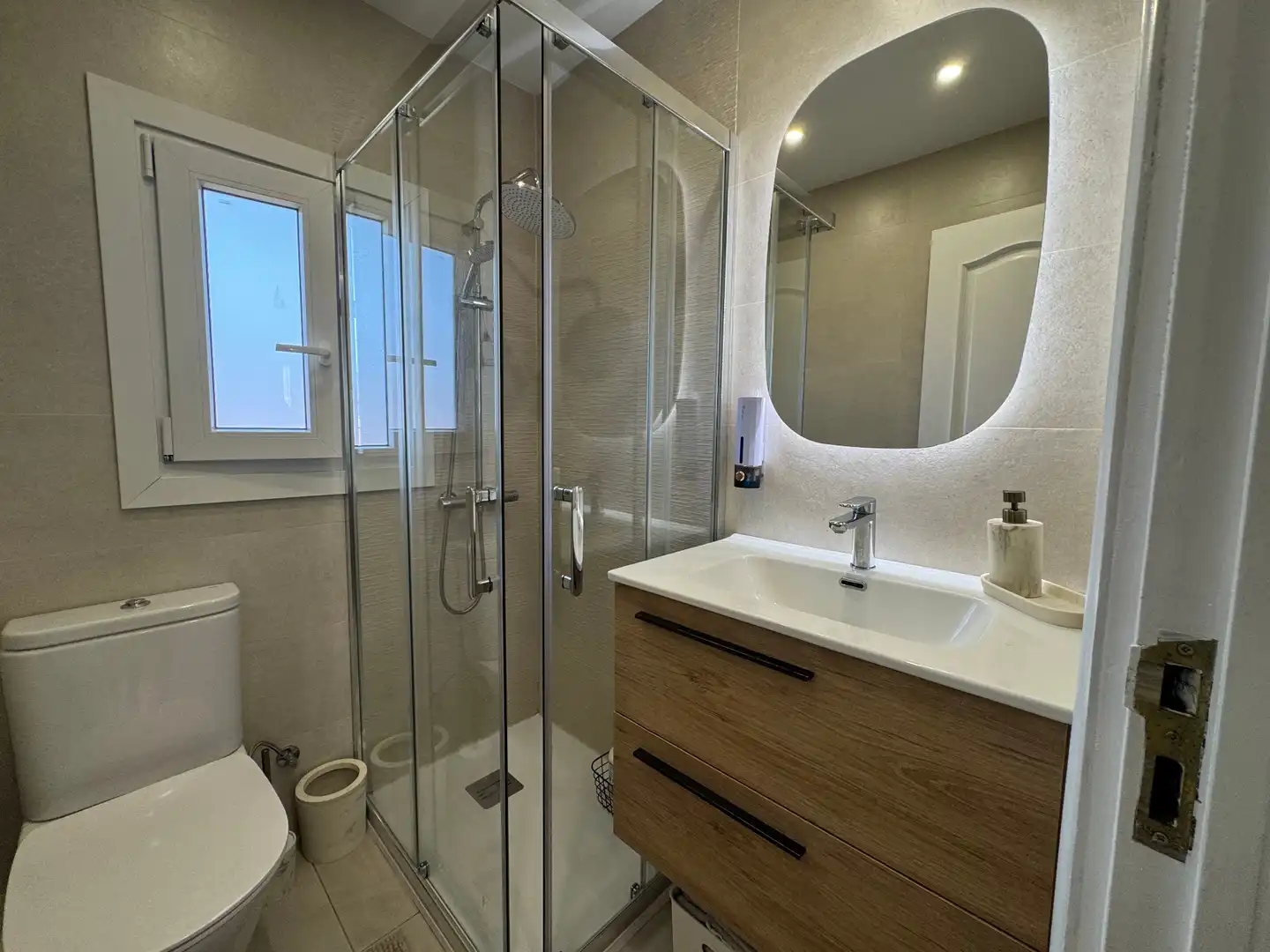 Piso con terraza en venta en Miguel Zabaleta Kalea 29, imagen 5
