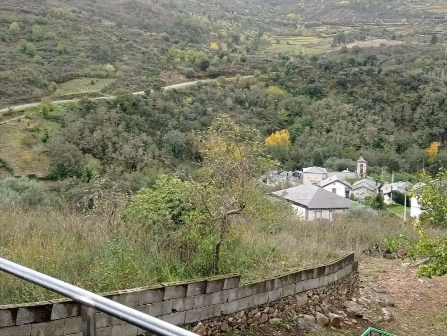 Casa adosada en venda en Petín amb Moblat