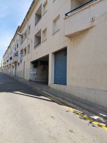 Garaje en Alquiler en Carrer de Llavià i Serra, 2 en La Punxa
