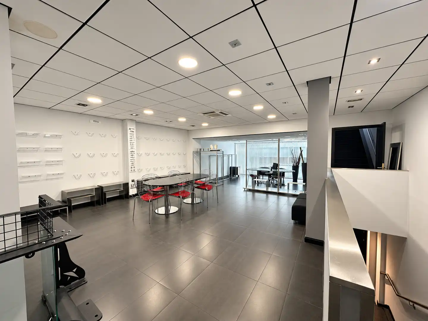 Business premises for sale in Calle Módena 36, imagen 16