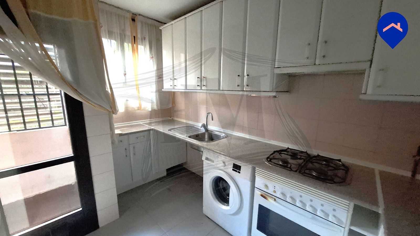 Cuina de Pis en venda en  Madrid Capital amb Calefacció, Jardí privat i Parquet