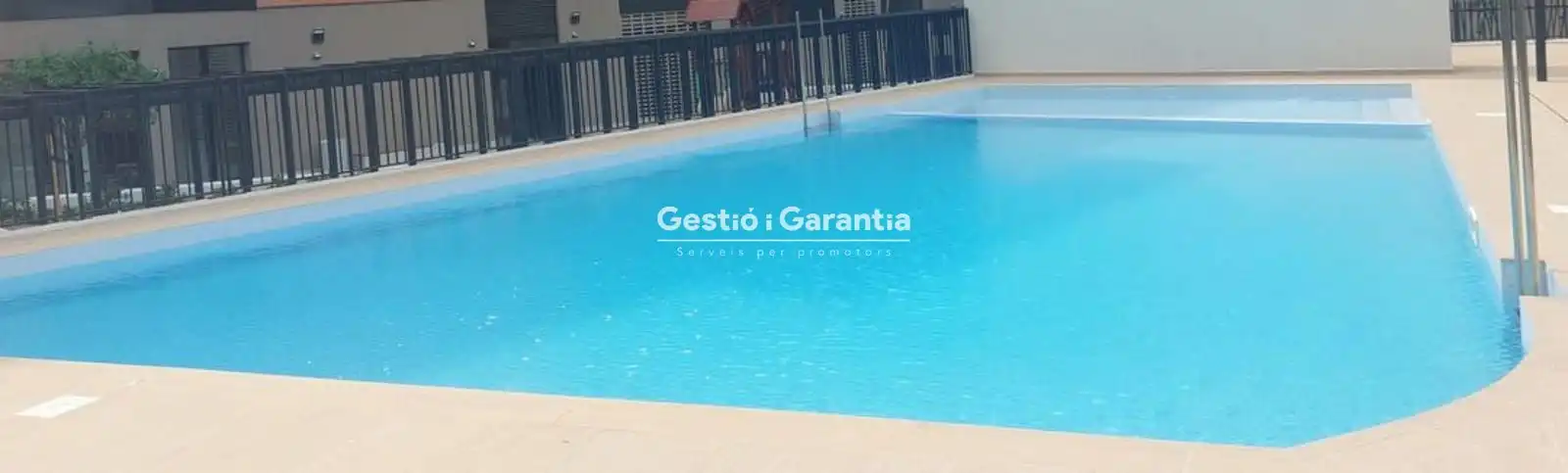 Swimming pool of Flat for sale in Barcelona  with Terrace, Storage room and Swimming Pool