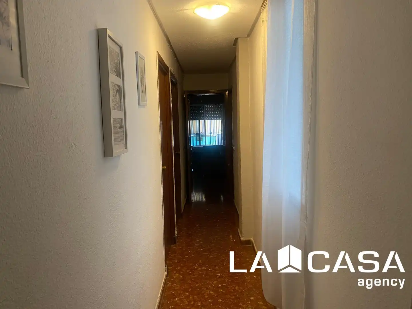 Wohnung zum Verkauf in Dos Hermanas mit Klimaanlage und Terrasse