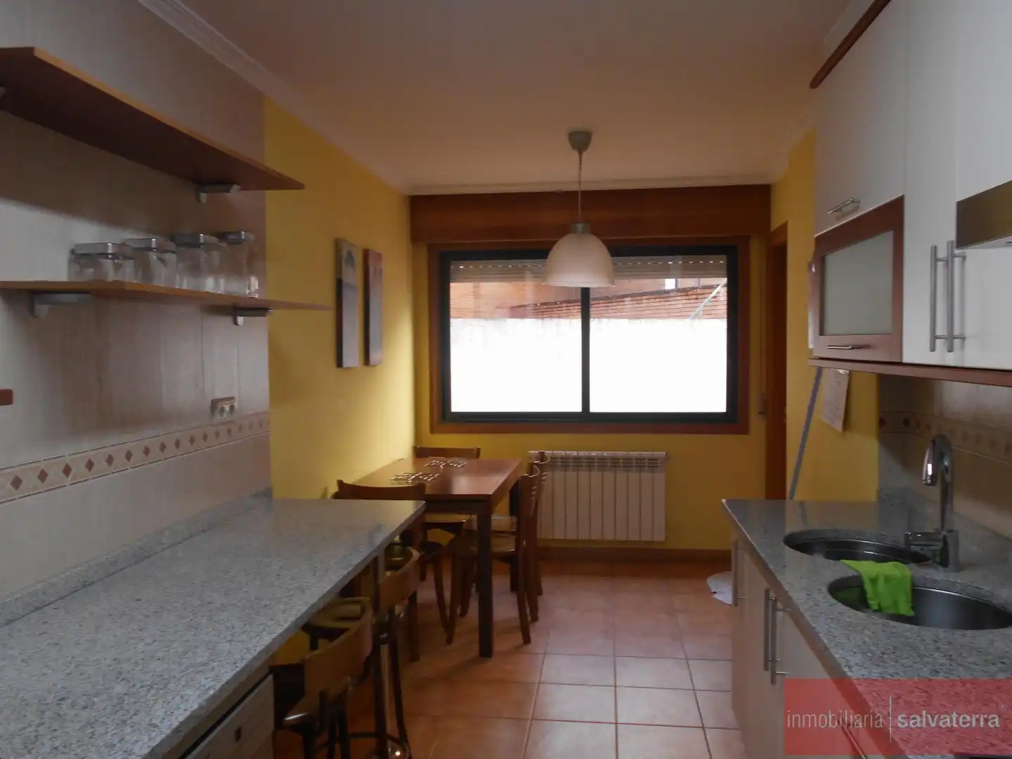 Cocina de Piso de alquiler en As Neves   con Calefacción