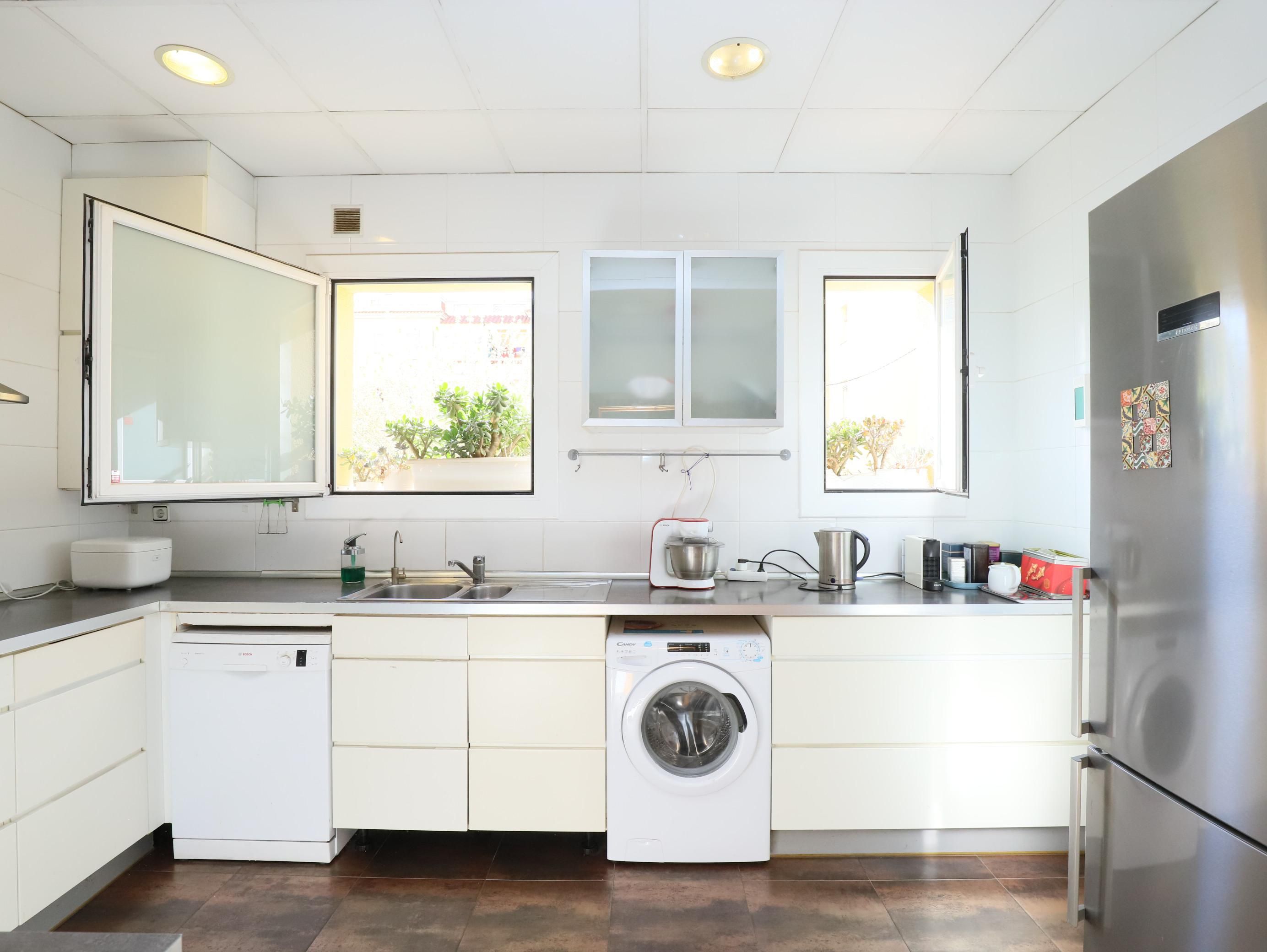 Kitchen of Flat for sale in  Barcelona Capital  with Air Conditioner, Heating and Parquet flooring