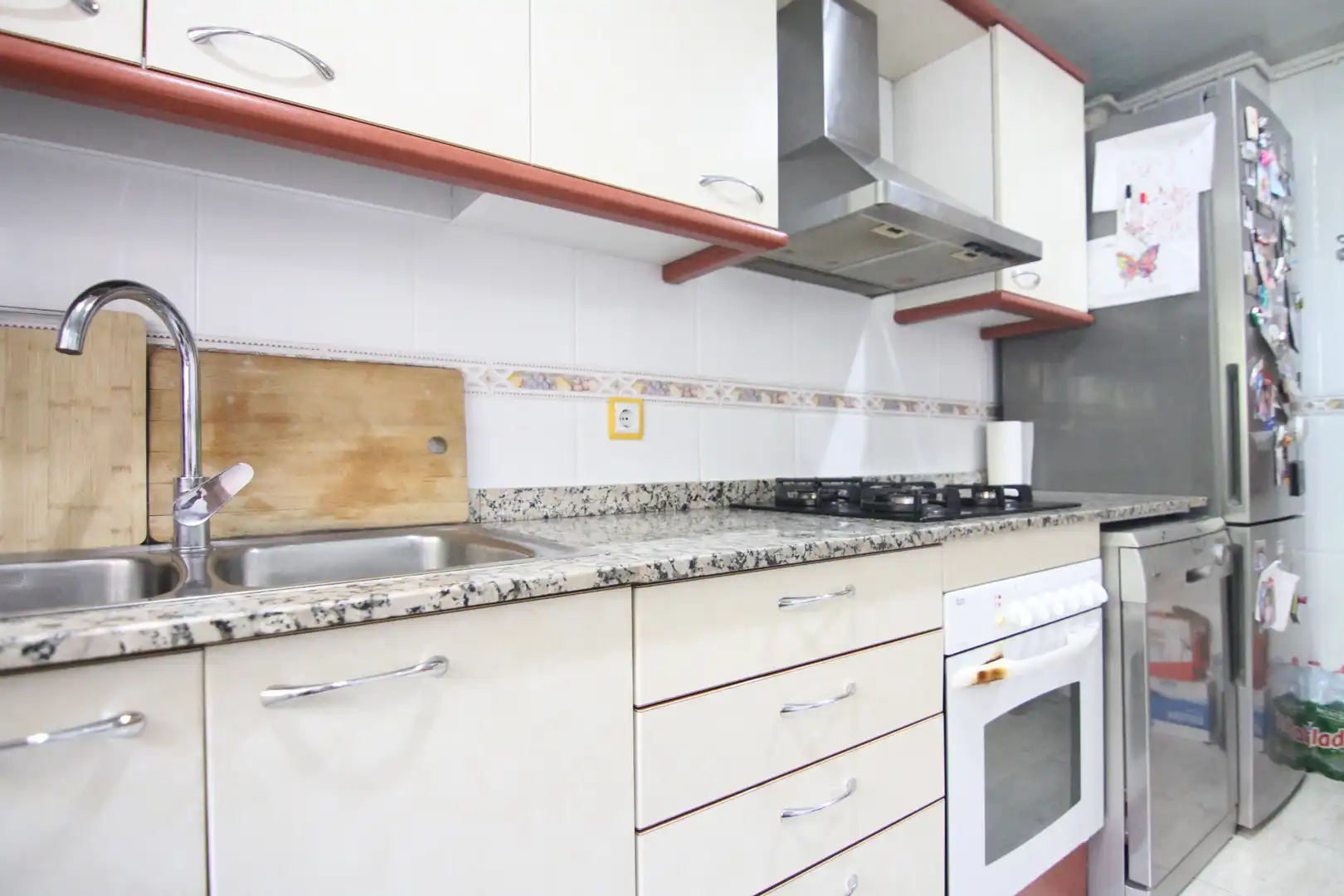 Küche von Wohnung zum Verkauf in Olesa de Montserrat mit Klimaanlage, Heizung und Ofen