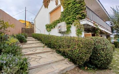 Exterior view of House or chalet for sale in Les Franqueses del Vallès  with Air Conditioner, Terrace and Swimming Pool