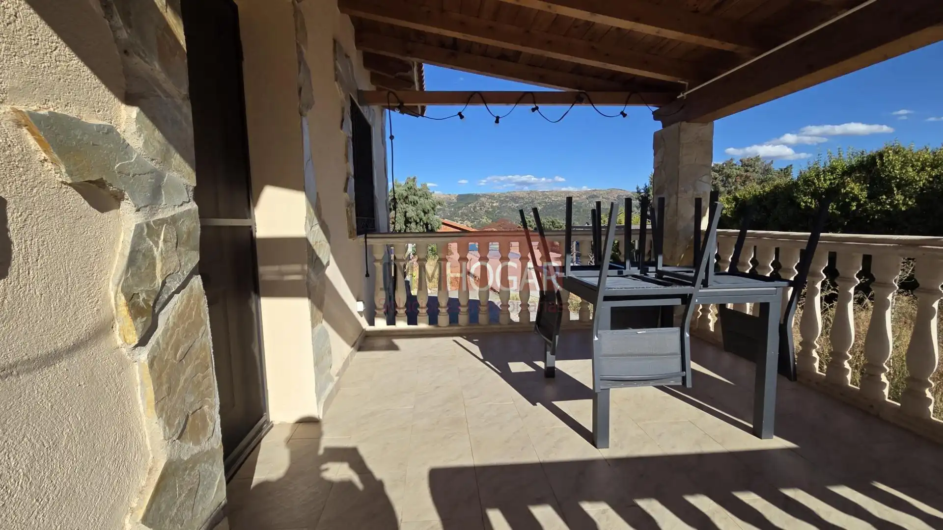 Terrassa de Casa o xalet en venda en Santa Cruz de Pinares amb Aire condicionat, Calefacció i Jardí privat