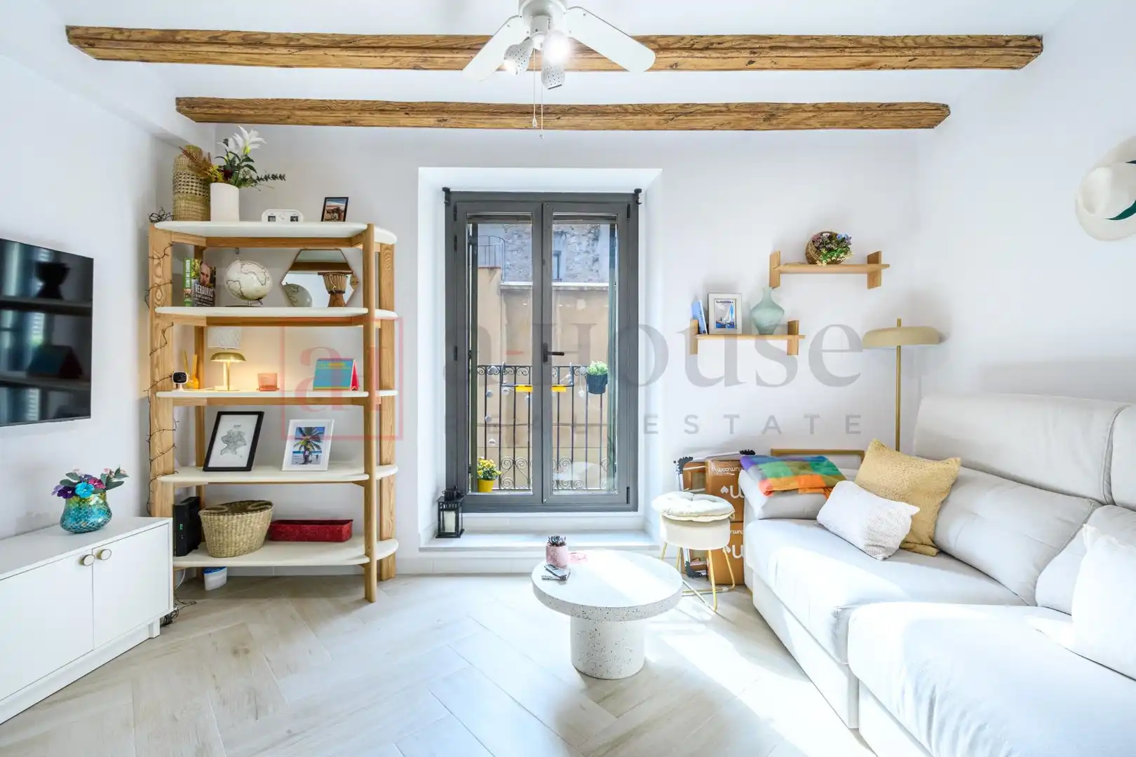 Living room of Flat for sale in Barcelona  with Air Conditioner, Heating and Storage room