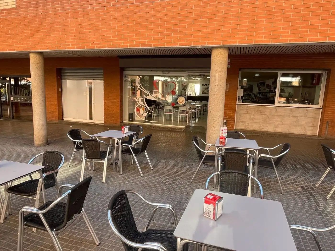 Terrassa de Local en venda en Santa Coloma de Cervelló amb Aire condicionat, Calefacció i Moblat