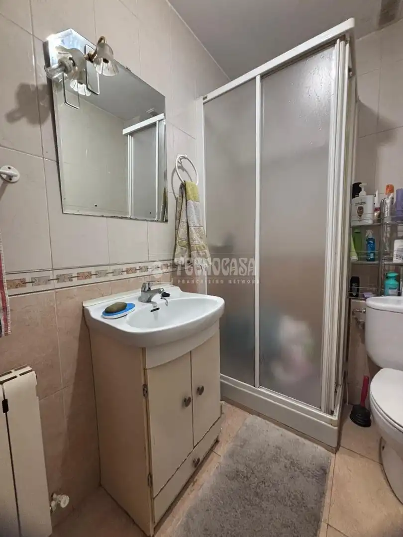 Bathroom of Flat for sale in Alcalá de Henares