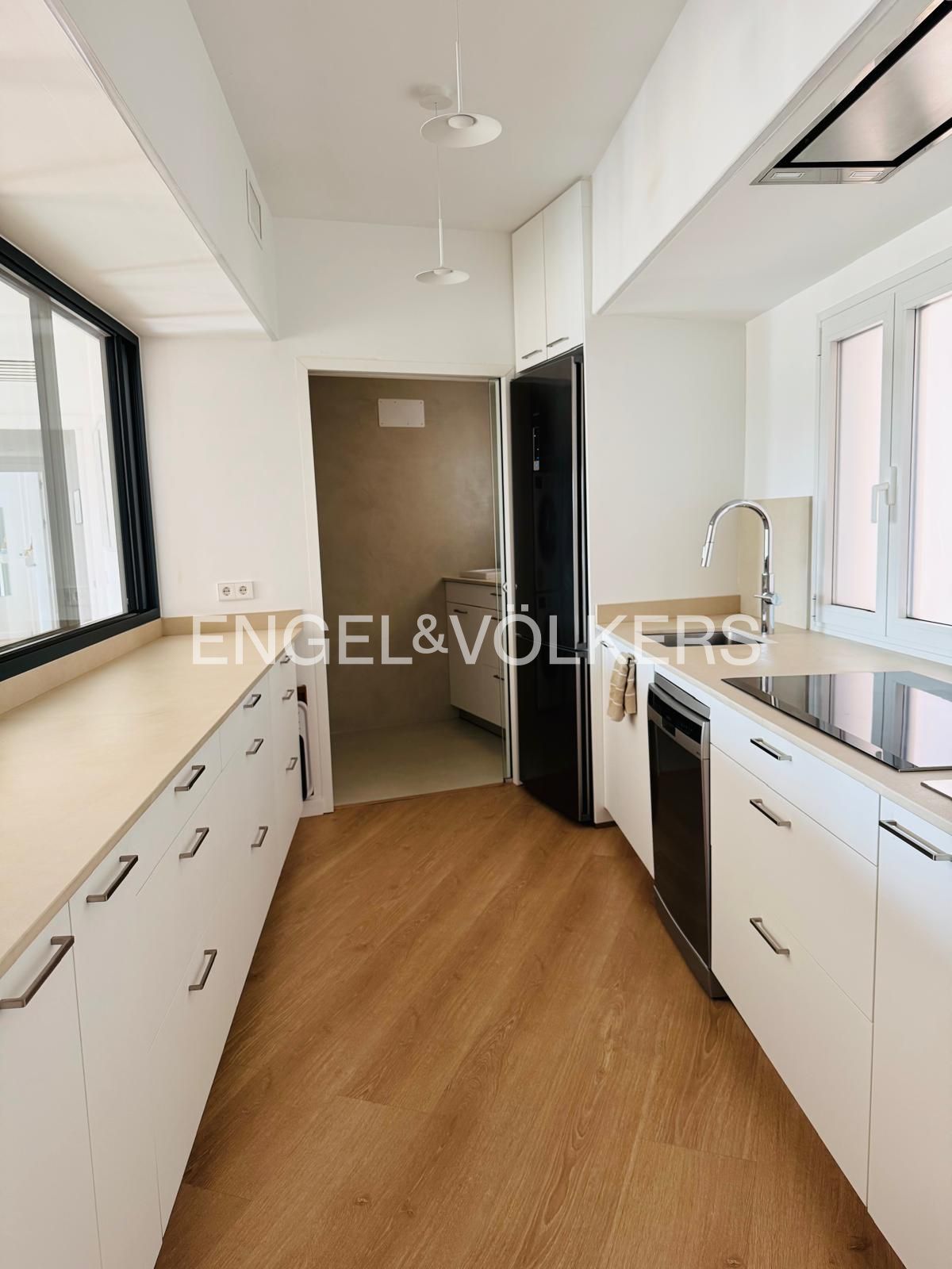 Cuina de Apartament en venda en  Sevilla Capital amb Aire condicionat, Calefacció i Jardí privat