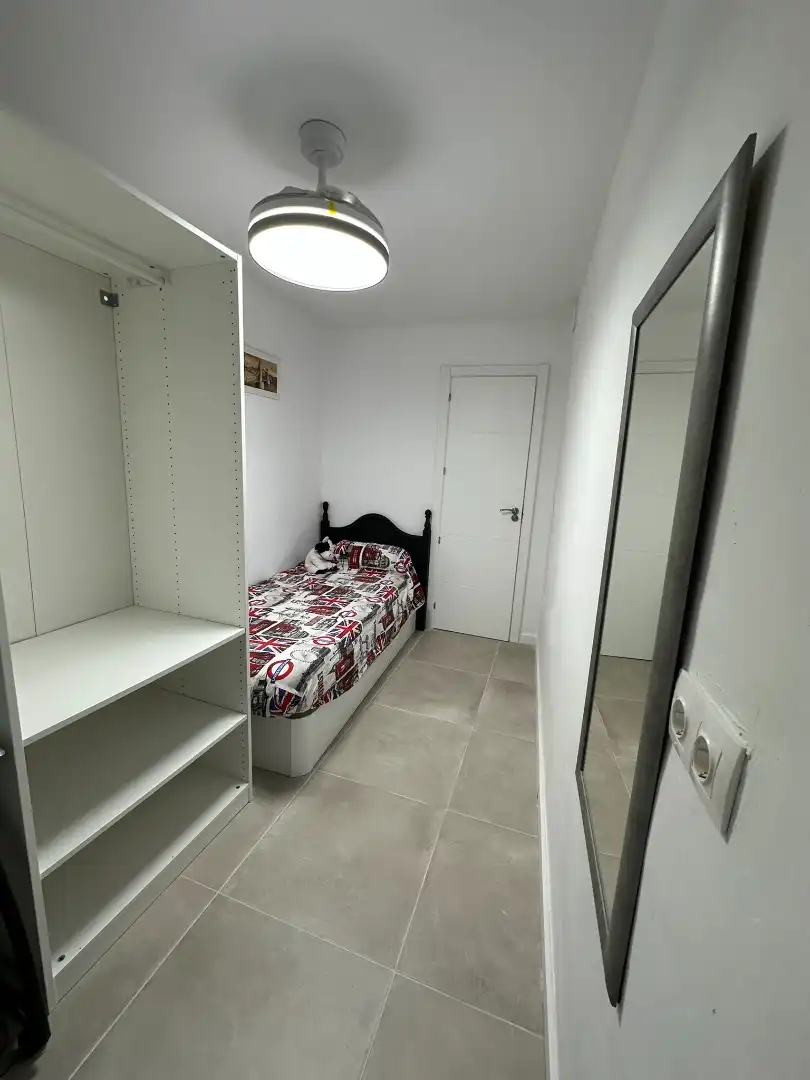 Schlafzimmer von Wohnung zur untervermieten in Burjassot mit Heizung, Terrasse und Möbliert