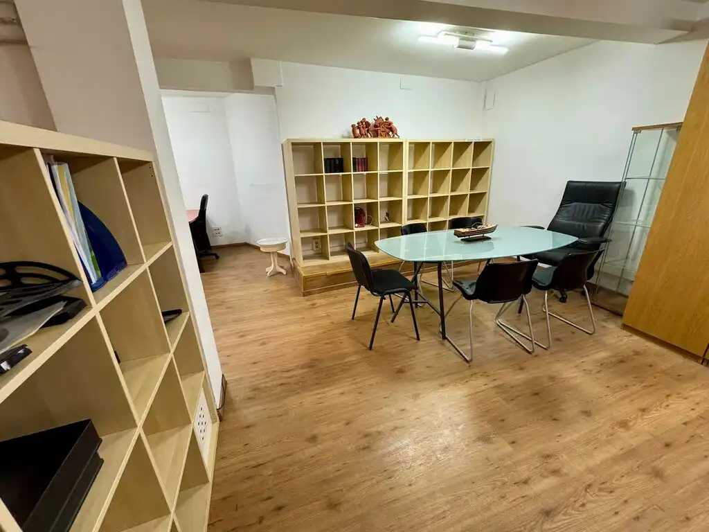 Local comercial en venta en de Josep Sangenís, imagen 4