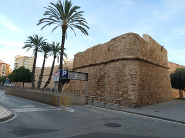 Dúplex con ascensor en venta en Santa Pola ciudad