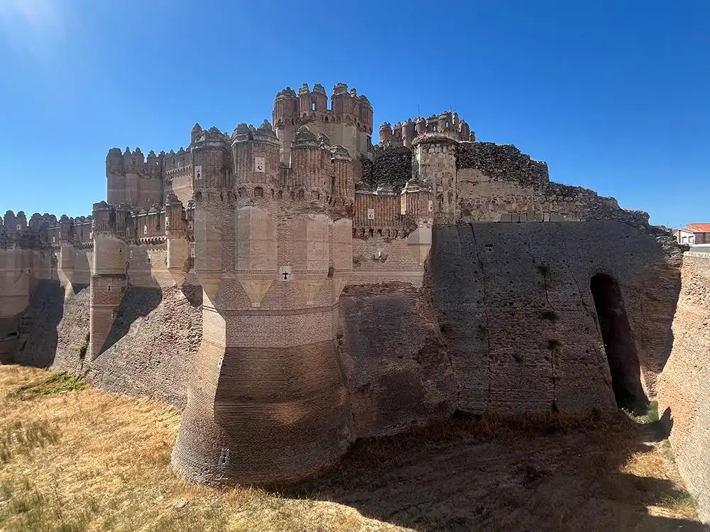 Exterior view of Houses for sale in Coca, Segovia