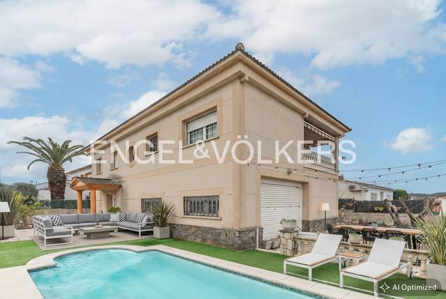 Casa-chalet en Venta en Polinyà