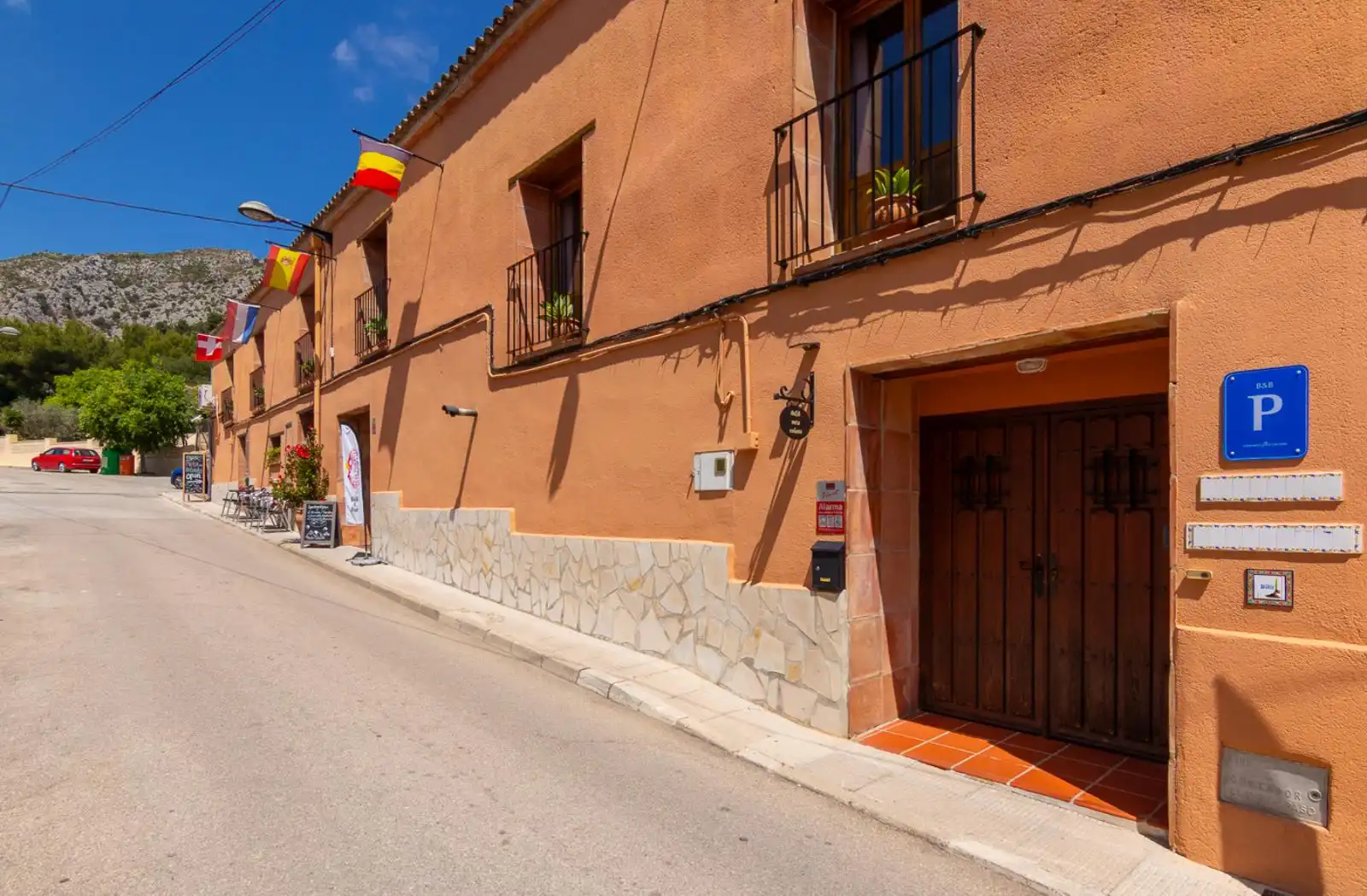 Vista exterior de Edificio en venta en Sagra