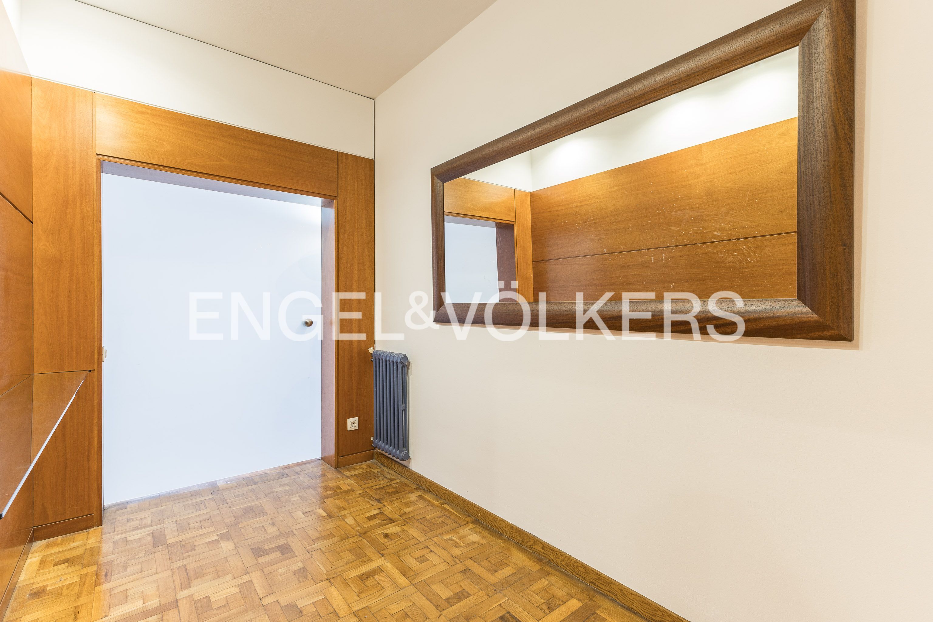 Wohnung zur Miete in  Barcelona Capital mit Klimaanlage, Heizung und Parkett