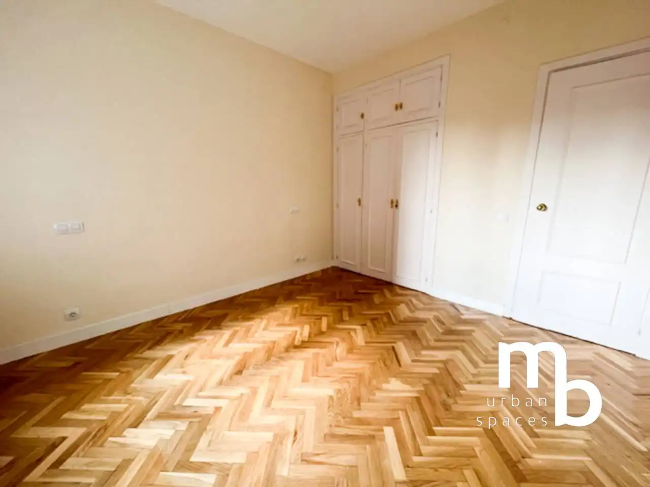 Habitación de Piso de alquiler en Madrid con Aire acondicionado, Calefacción y Parquet