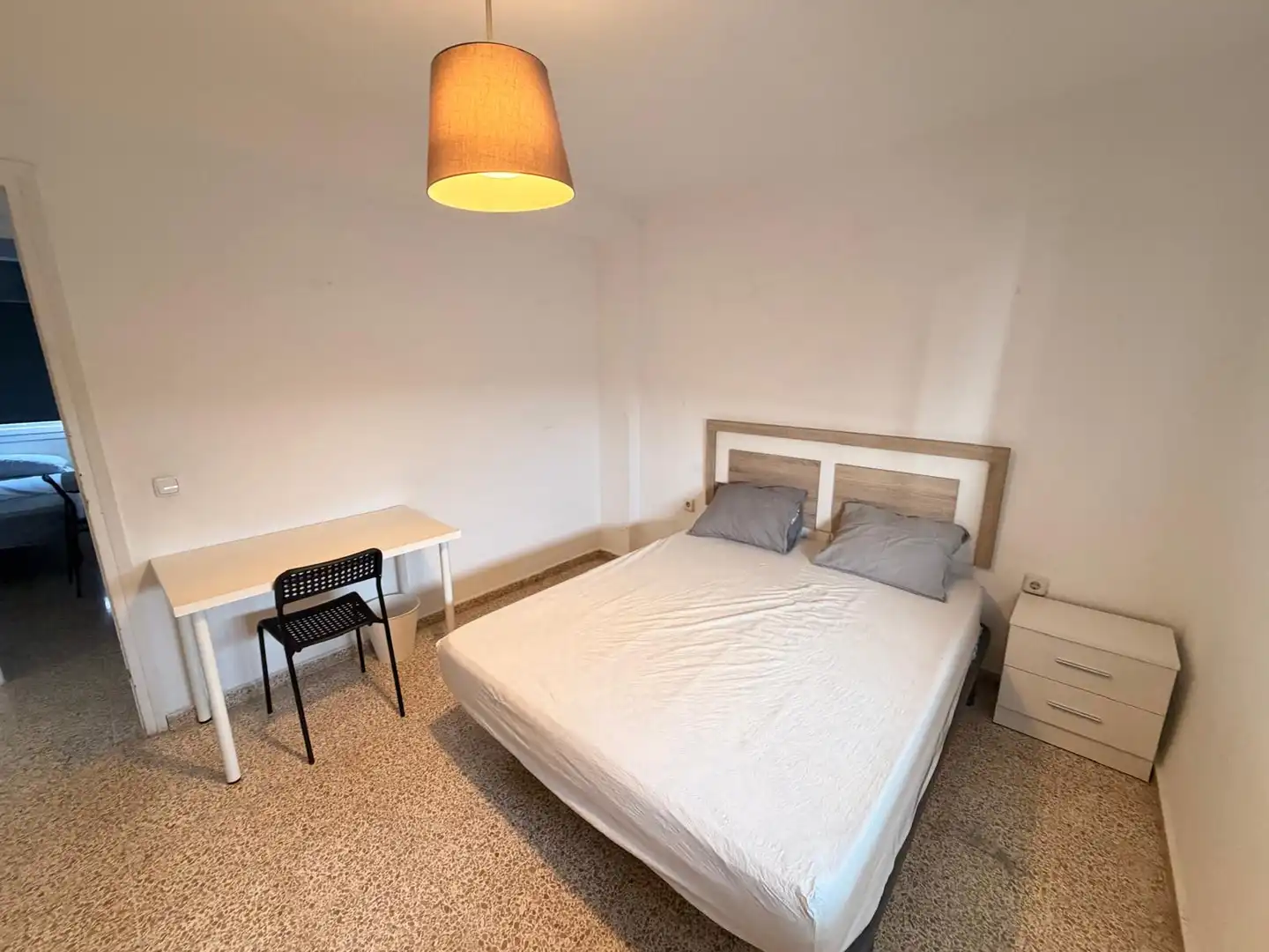 Bedroom of Flat for rent in Bailén - Miraflores
