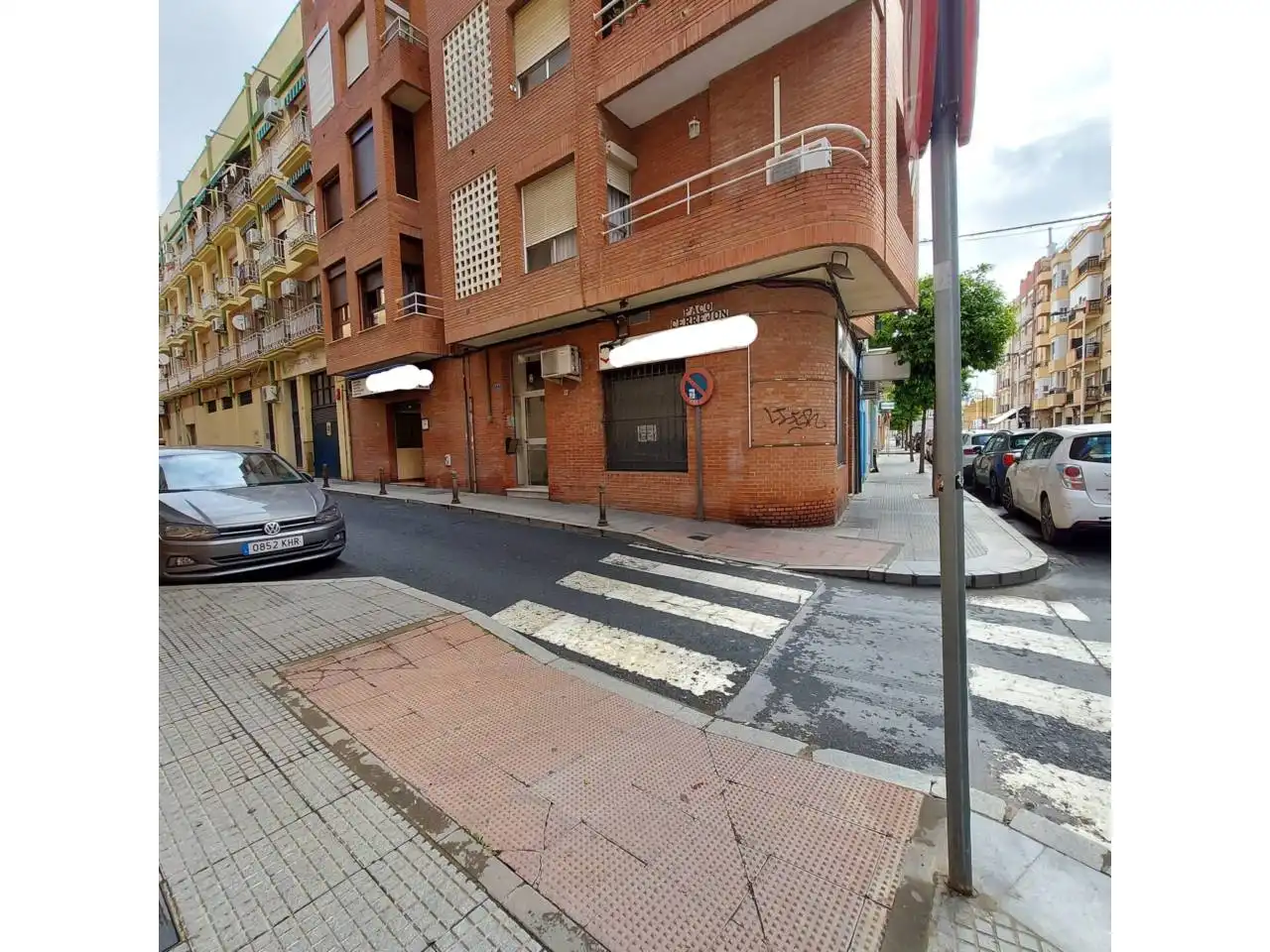 Vista exterior de Oficina de alquiler en Huelva con Aire acondicionado