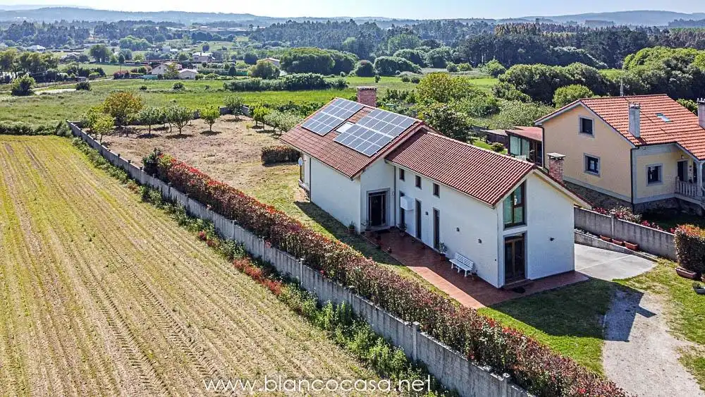 Houses for sale in Carballo  with Heating, Private garden and Storage room