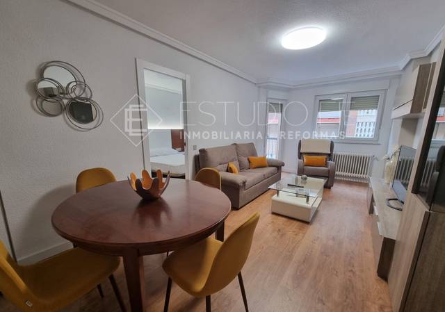 Piso en Alquiler en Calle Escultores, 11 en Vidal