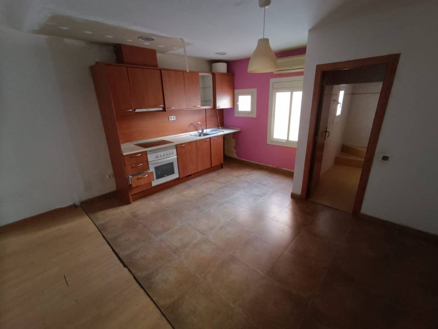 Cuina de Casa o xalet en venda en Barberà del Vallès amb Terrassa