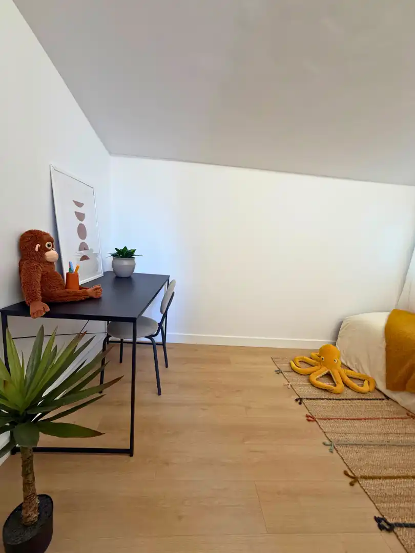 Habitación de Piso en venta en Oviedo  con Calefacción, Parquet y Terraza