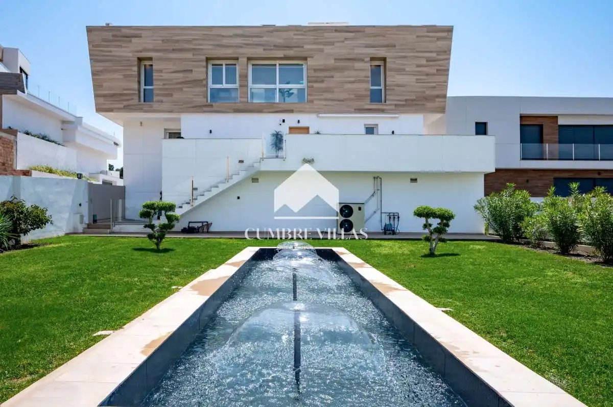 Vista exterior de Casa o chalet en venta en Almuñécar con Jardín privado, Terraza y Trastero