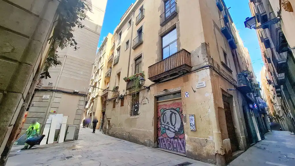 Vista exterior de Piso en venta en Barcelona
