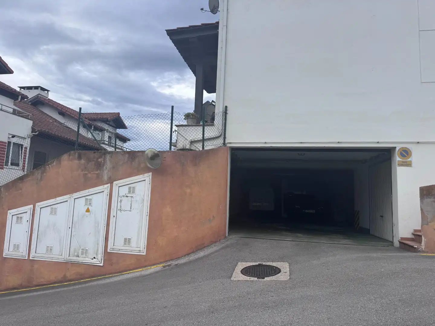 Parkplatz von Erdgeschoss zum Verkauf in El Astillero   mit Heizung, Privatgarten und Terrasse