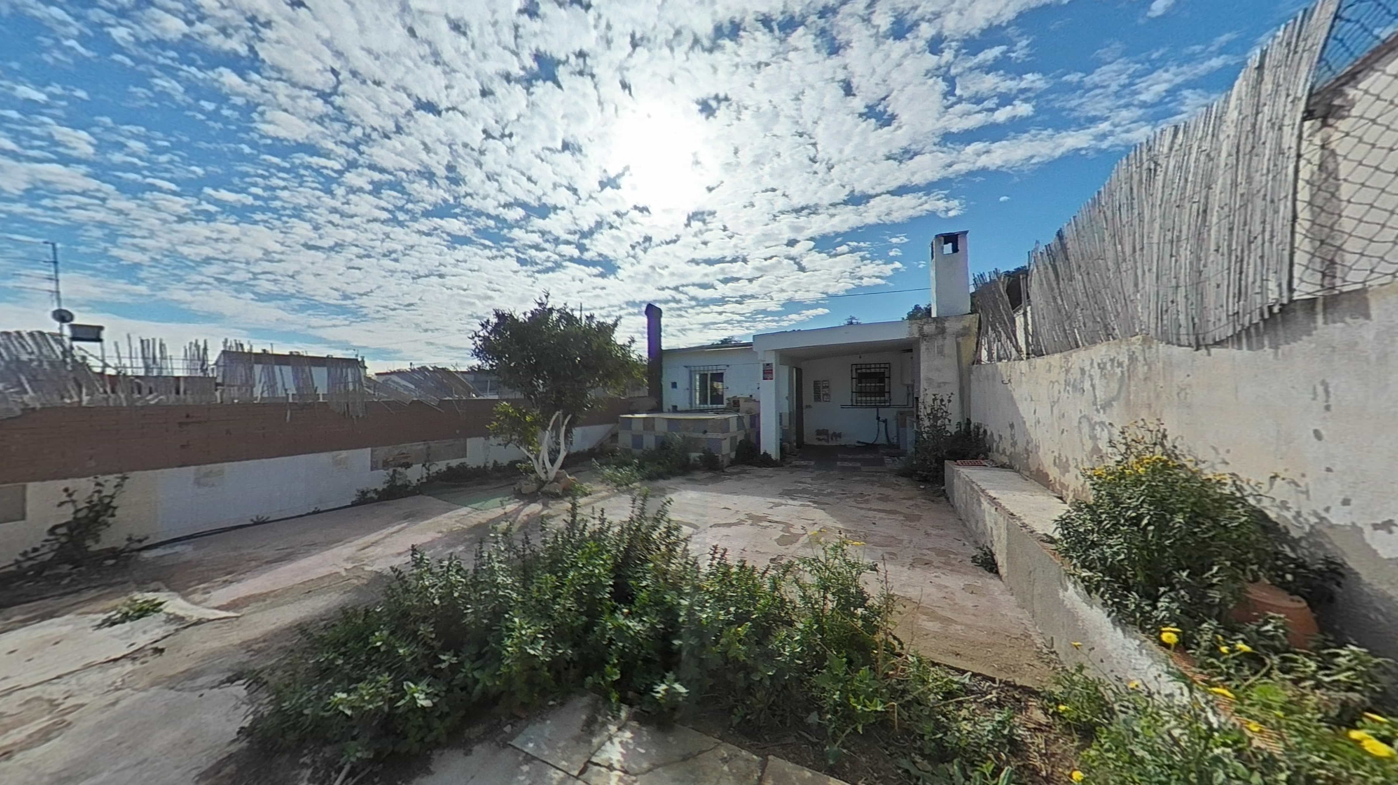 Vista exterior de Casa o chalet en venta en Vilanova i la Geltrú con Jardín privado