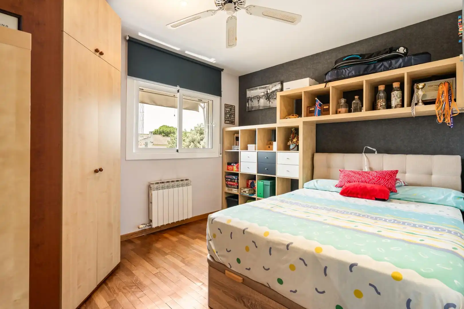 Habitación de Casa adosada en venta en Parets del Vallès con Aire acondicionado, Calefacción y Jardín privado