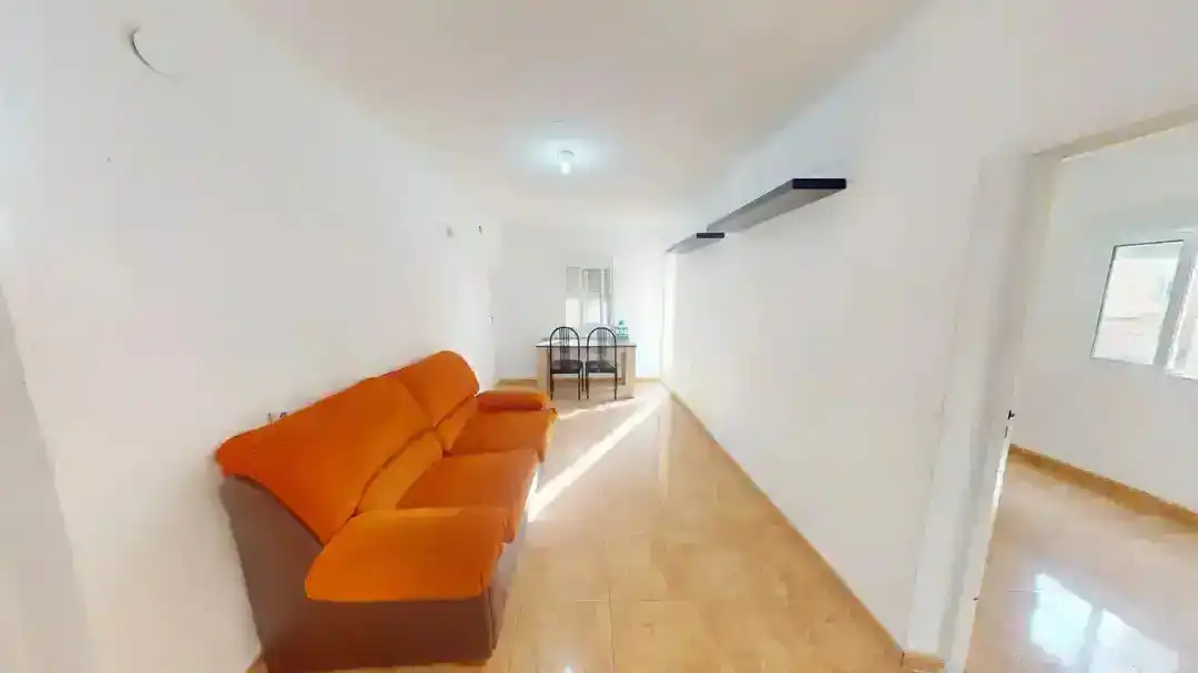 Sala de estar de Piso en venta en Almería con Amueblado, Balcón y Alarma