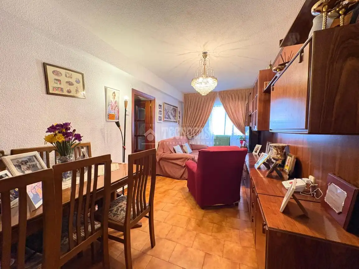 Piso en venta en Juan de la Cierva